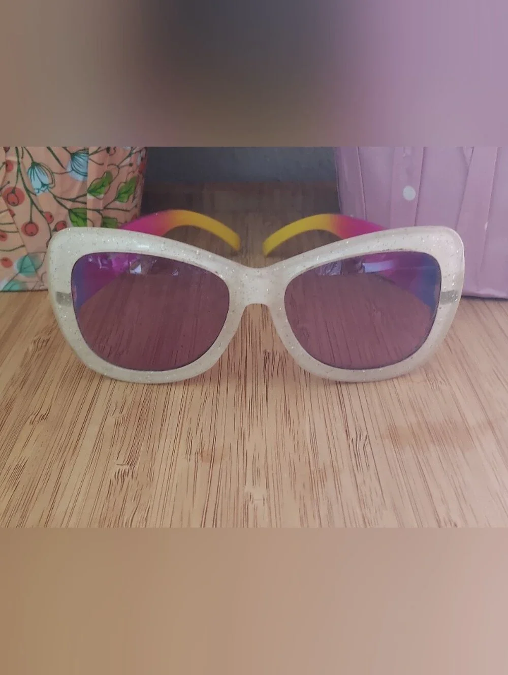 Sparkle White Frame Sunglasses with Pink Lenses